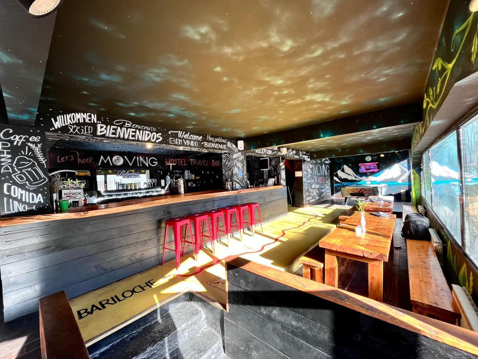 Moving Hostel Travel Bar ซานคาร์ลอส เด บาริโลเช ภายนอก รูปภาพ