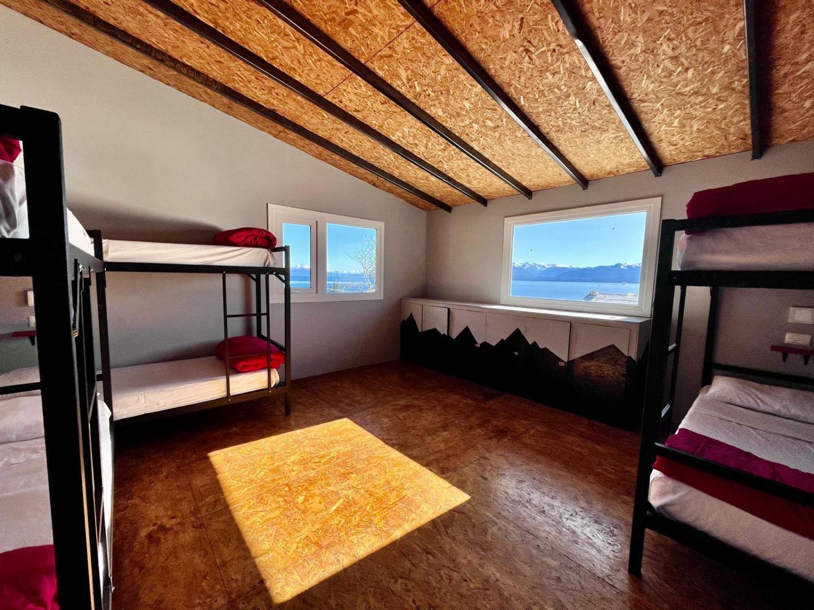 Moving Hostel Travel Bar ซานคาร์ลอส เด บาริโลเช ภายนอก รูปภาพ