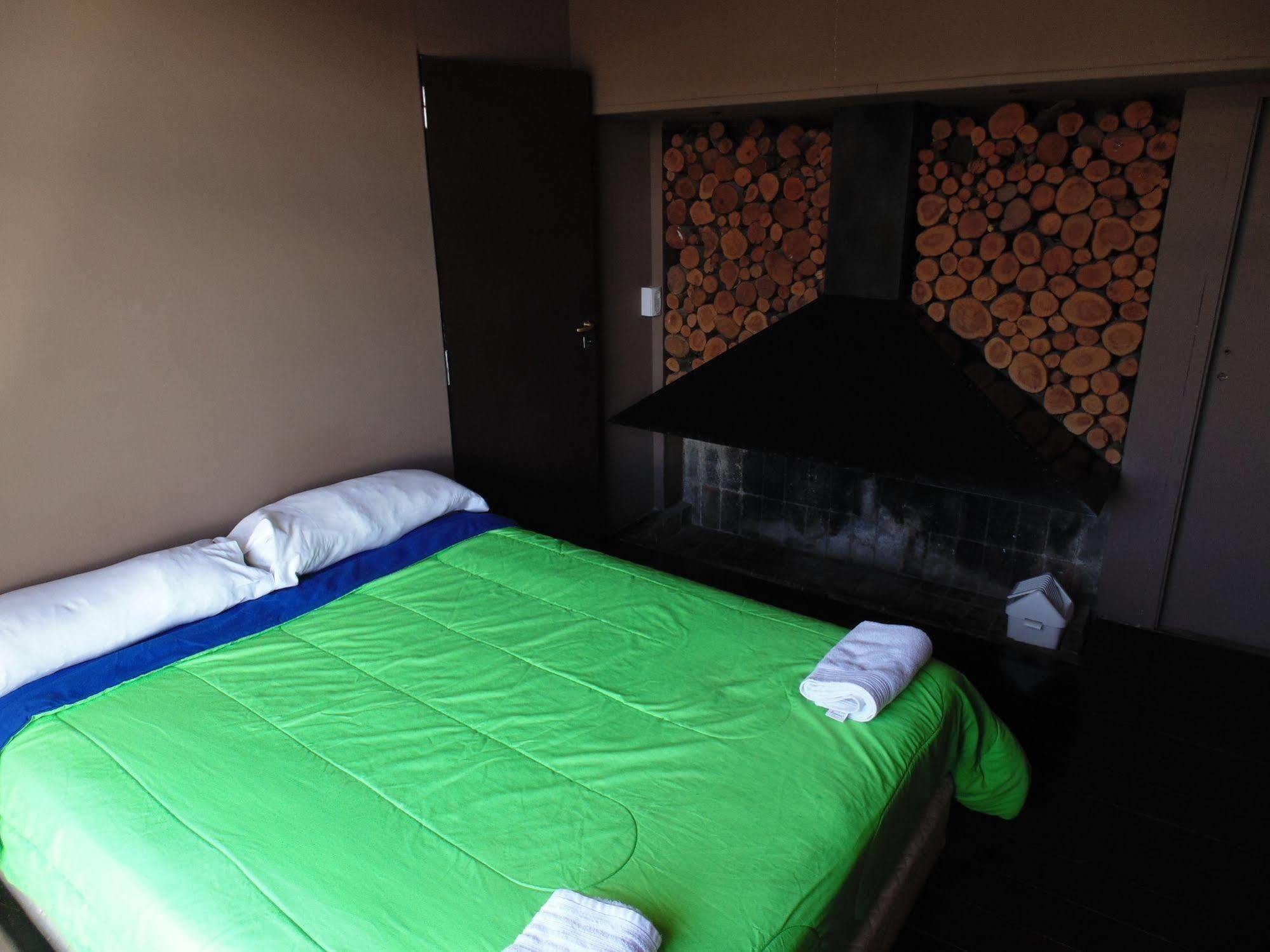 Moving Hostel Travel Bar ซานคาร์ลอส เด บาริโลเช ภายนอก รูปภาพ